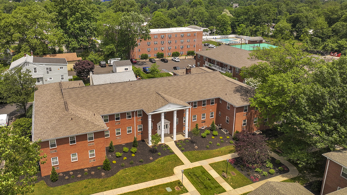 aerial view of one building at Fair Oaks