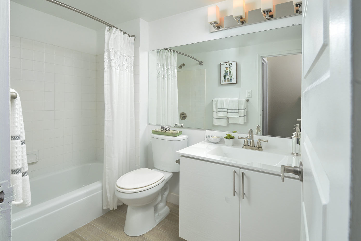 bathroom with white vanity
