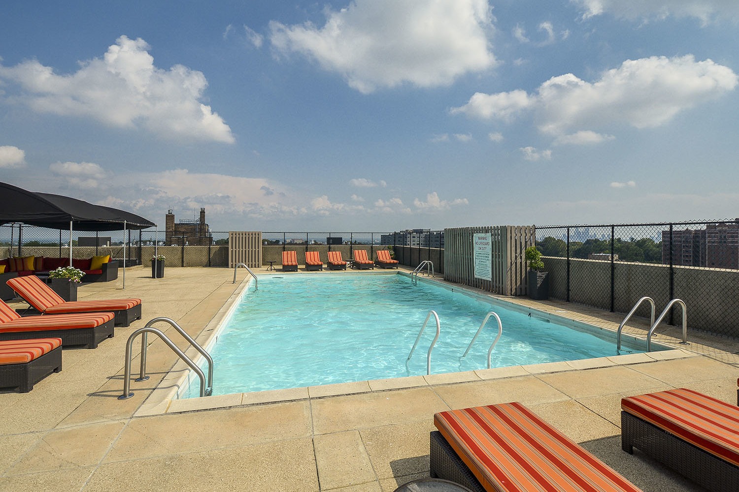 Rooftop Pool with Fantastic Views of the city