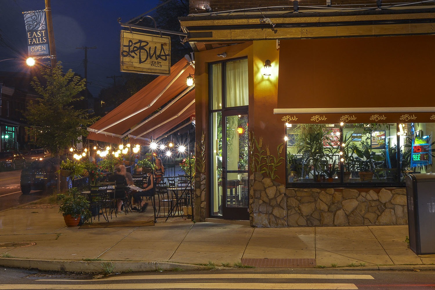 nearby Restaurant: LeBus