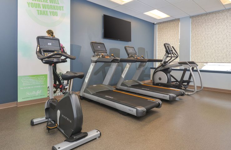 cardio machines in the fitness center