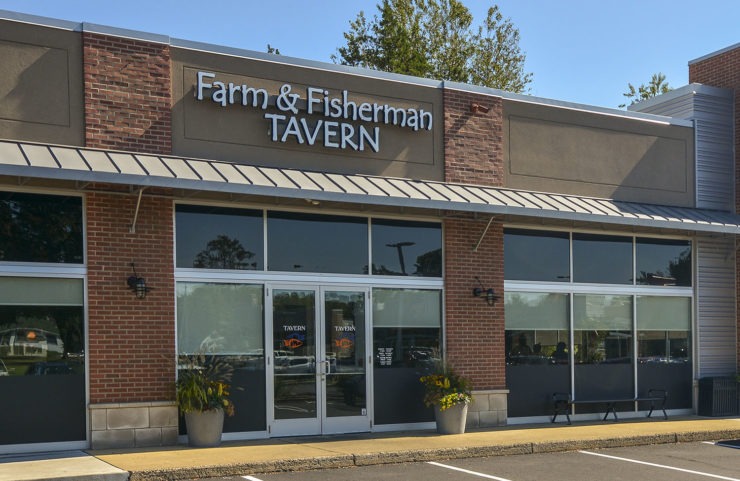 Nearby Restaurant: Farm & Fisherman Tavern
