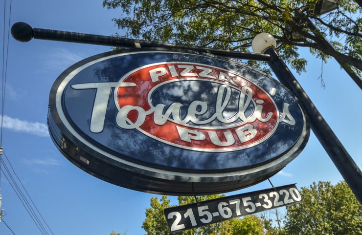 Nearby Pizza Place: Tonelli's Pizza Pub