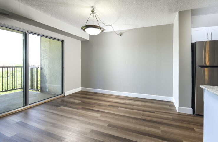 seperate dining area off of the kithcen 