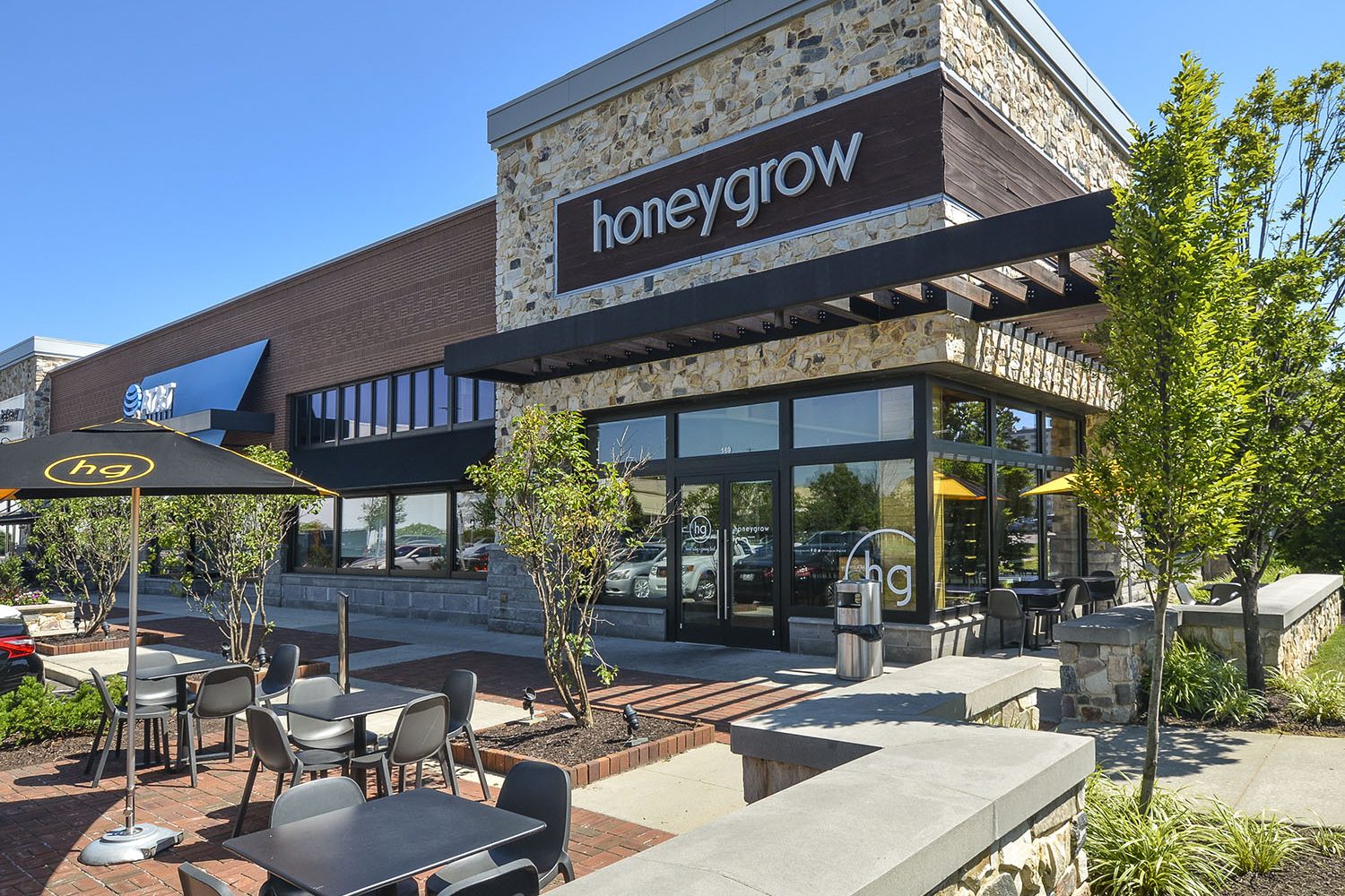 Nearby: Honeygrow with outdoor seating 