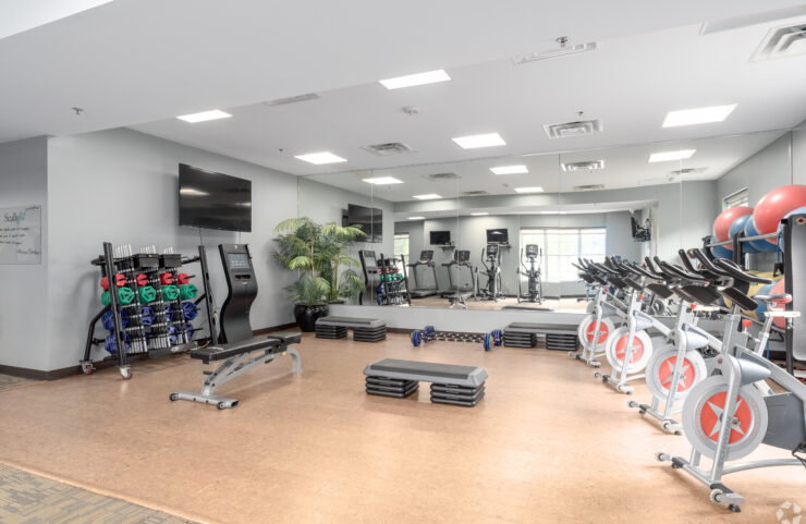 spin bikes with on-demand virtual classes 