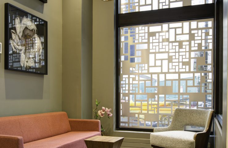lobby seating area 