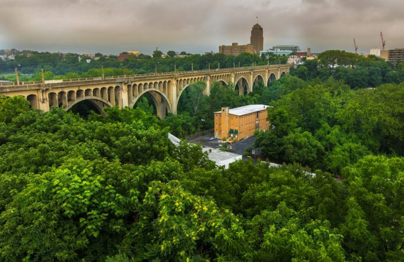 Balcony & breathtaking views (in select apts)