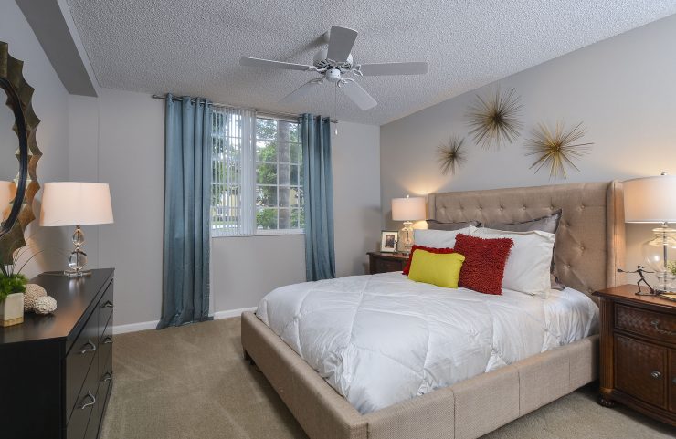 large bedroom with ceiling fan 
