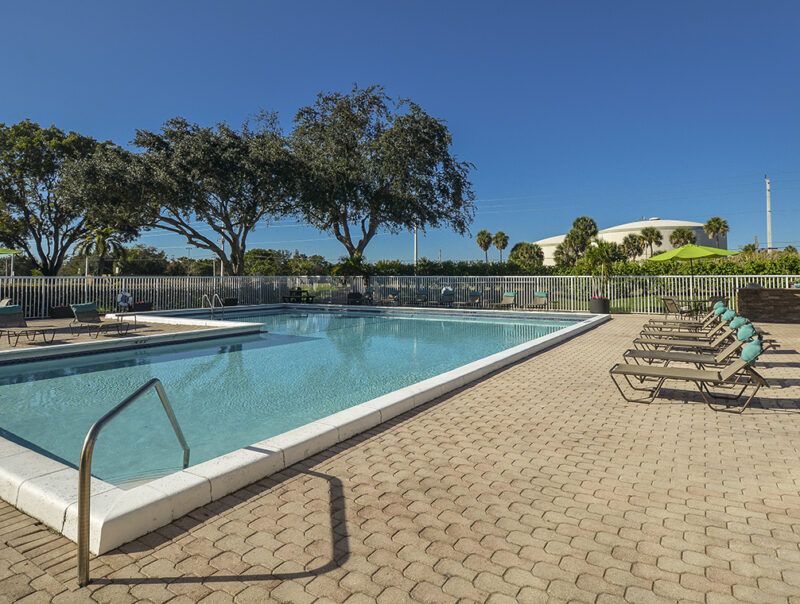 Shimmering Pool w/ Sundeck