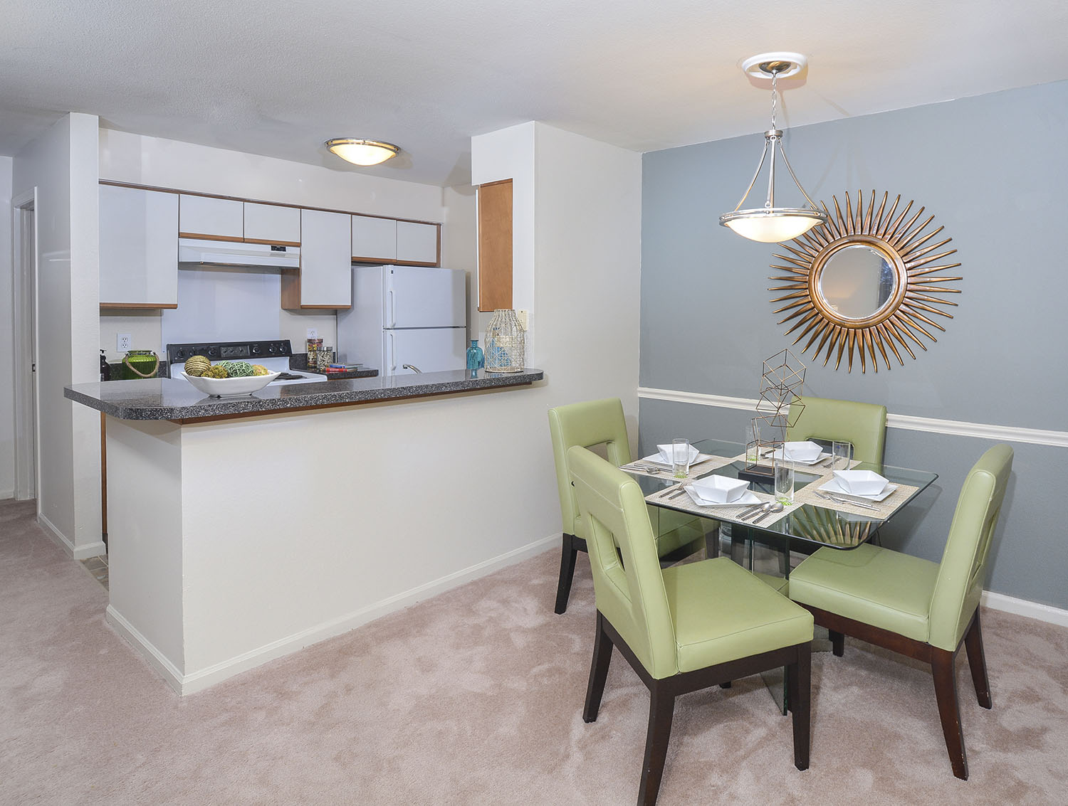 Open kitchen and Dining area