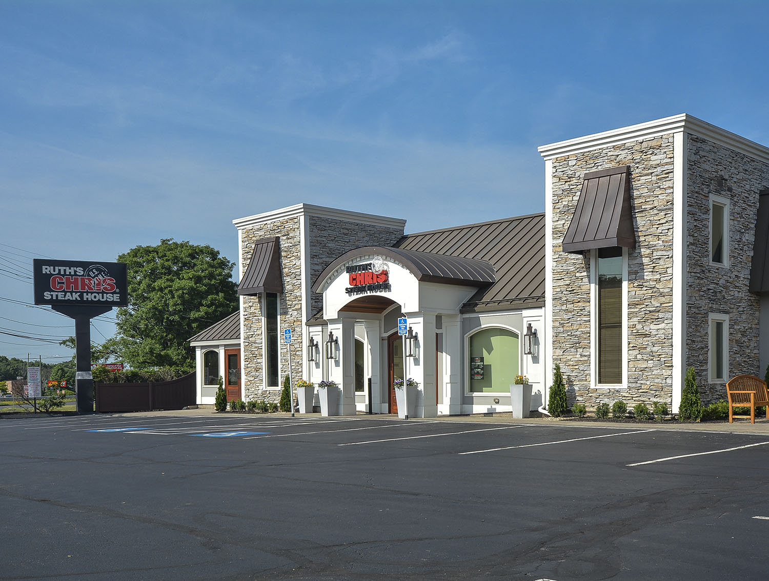 Nearby: Ruth's Chris Steak House