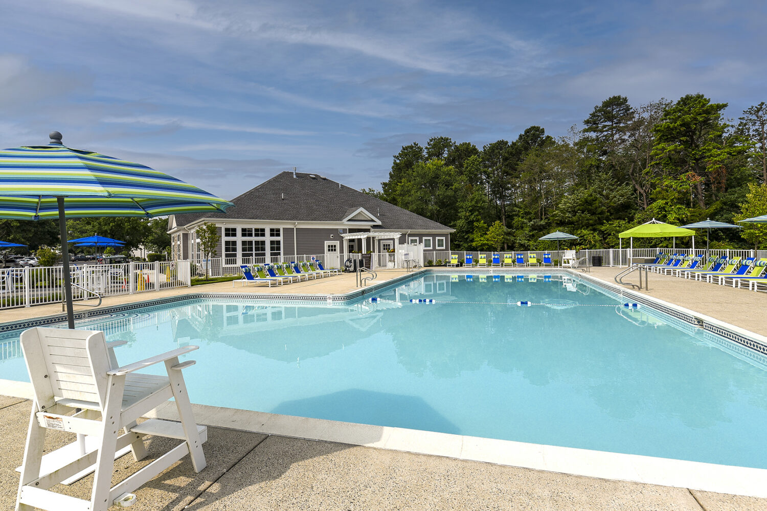 outdoor pool in mays landing