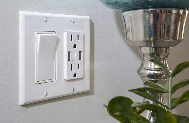 USB outlets in bedroom 