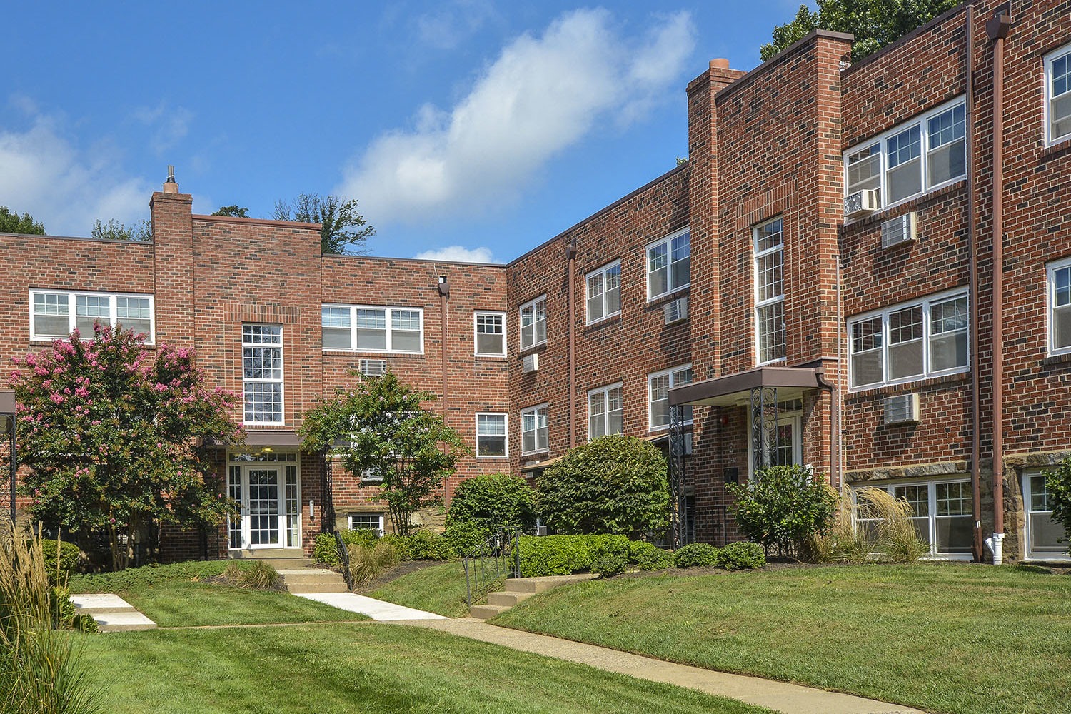 exterior view of a building 