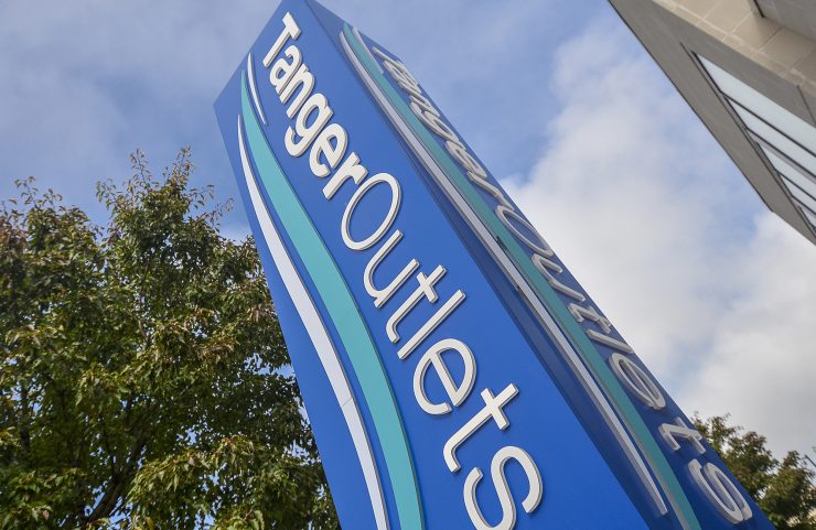 tanger outlets sign