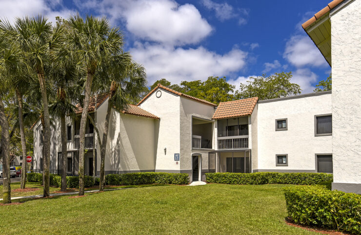 luxury apartments in boca raton fl