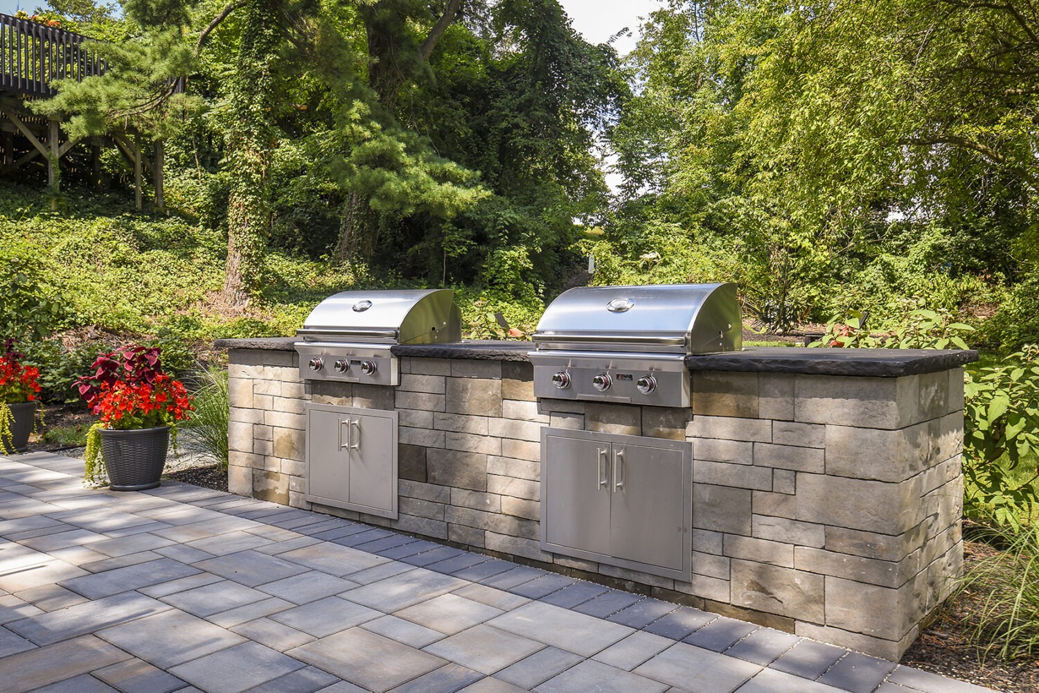 Outdoor Lounge Area with Grills