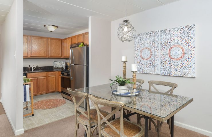 Dining room open into the kitchen 