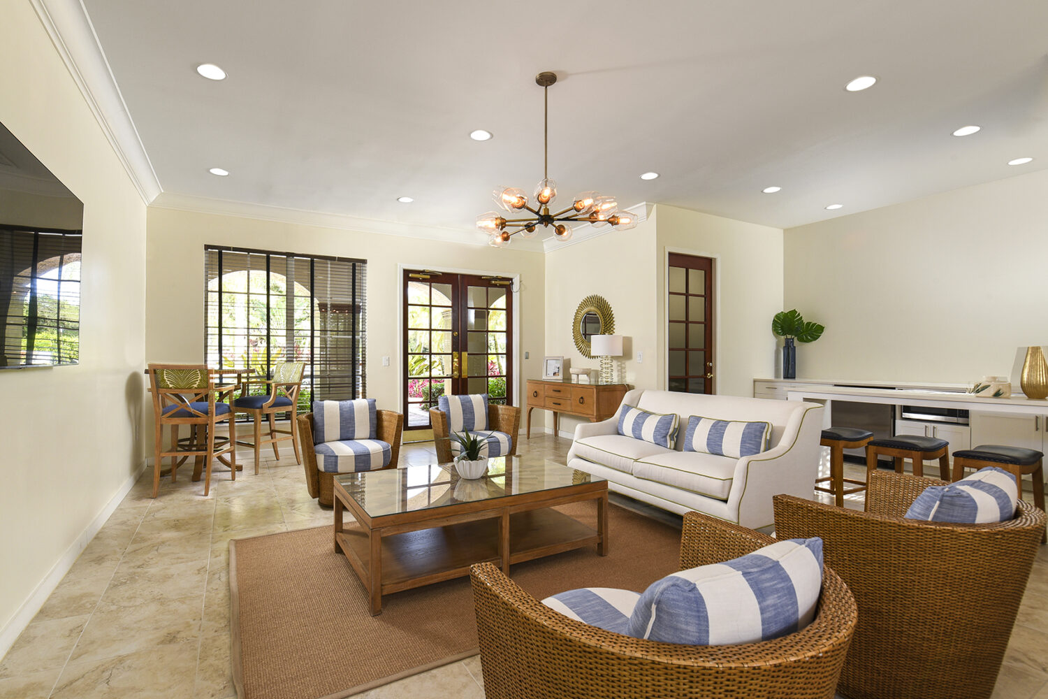 clubhouse with lots of seating options