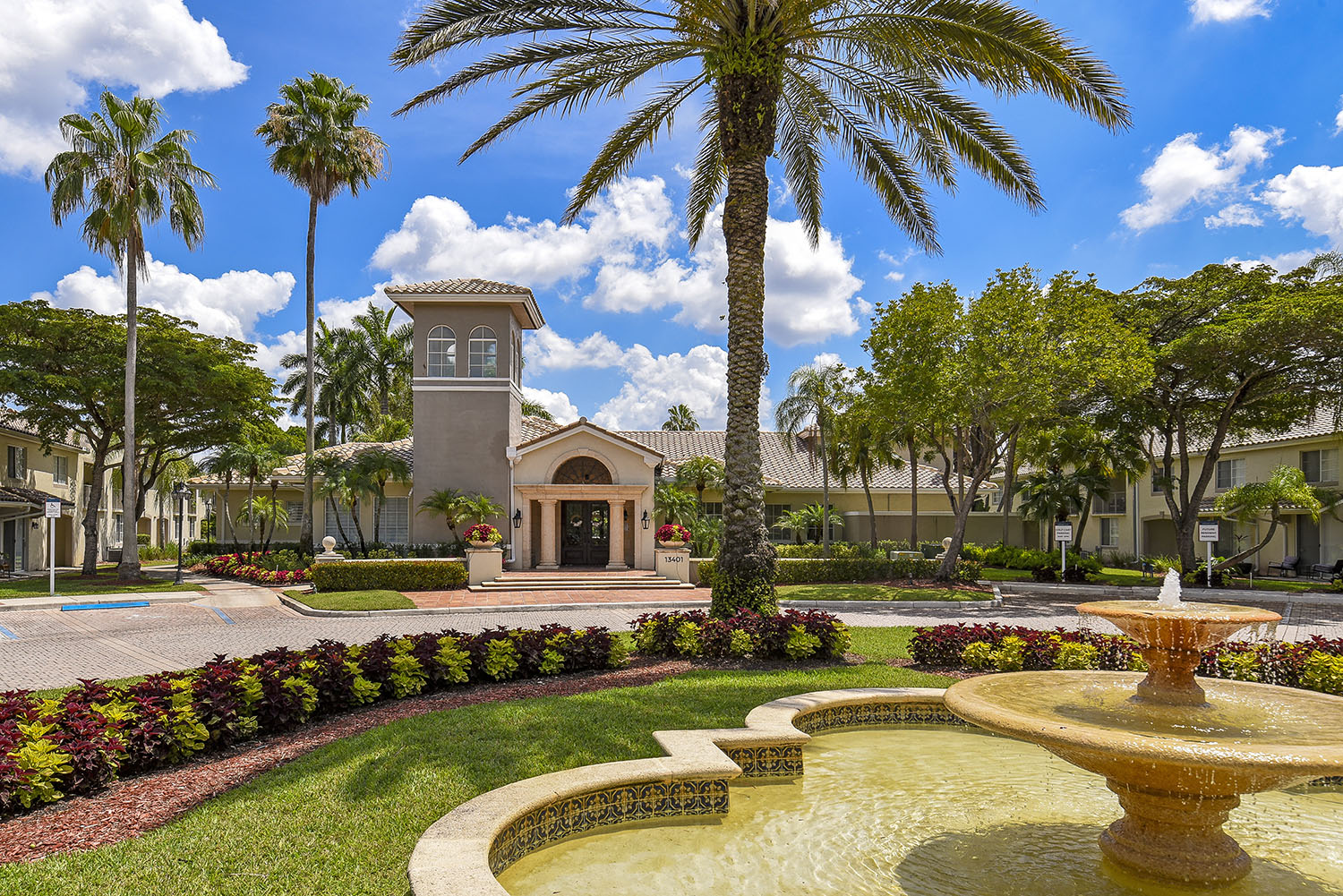 Leasing Office and Water Feature 
