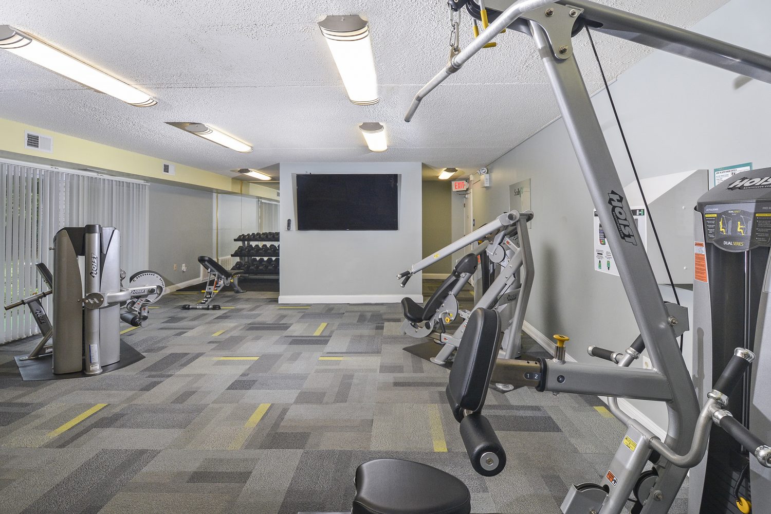 weight machines in the fitness center 