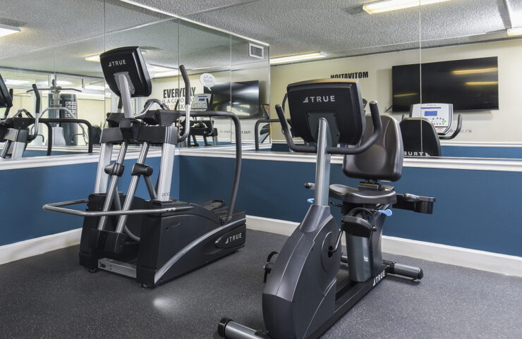 bike and elliptical machine in fitness center