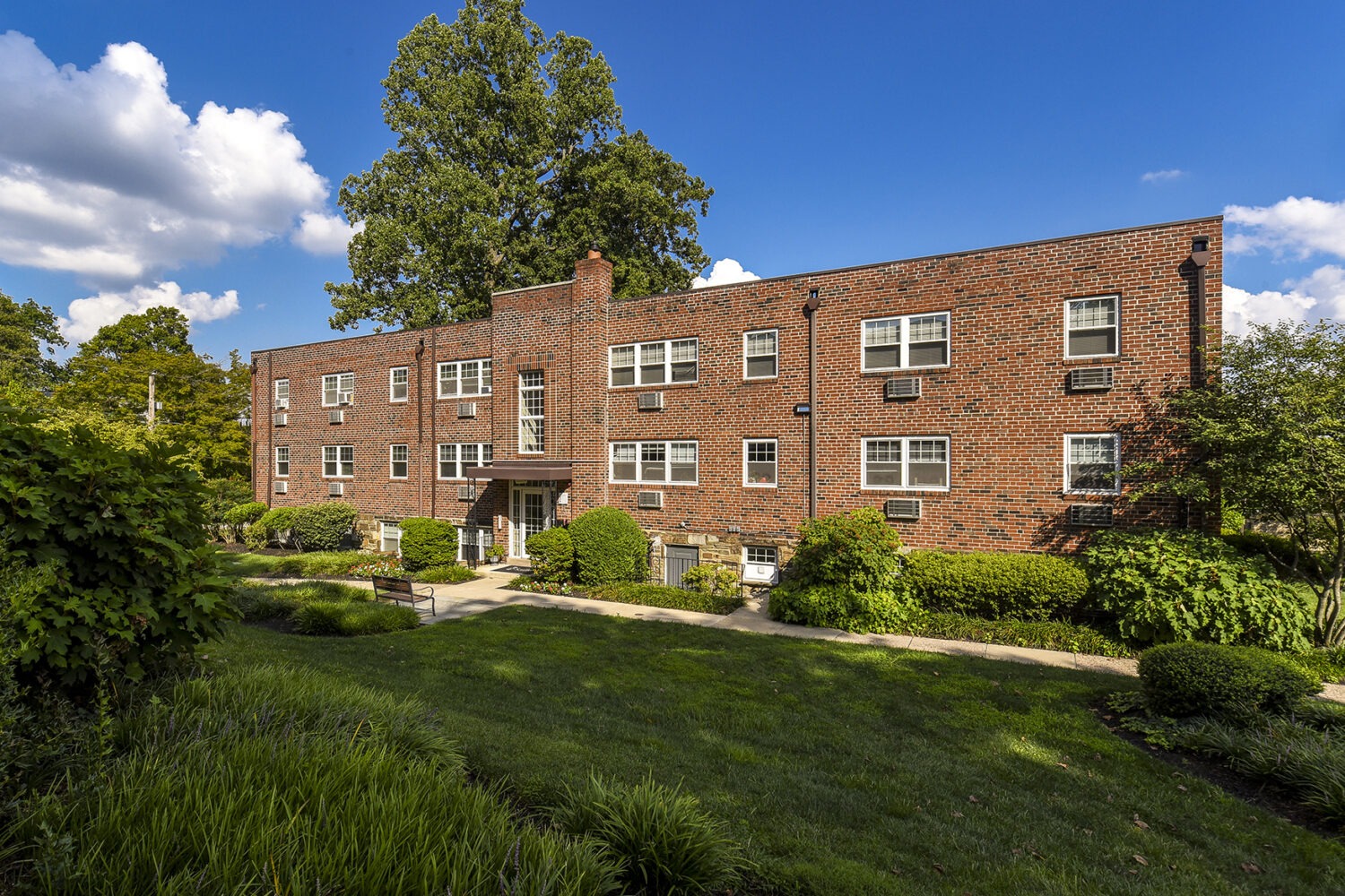apartment entrance leasing office