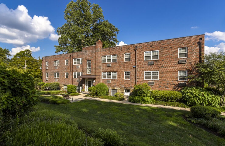 apartment entrance leasing office