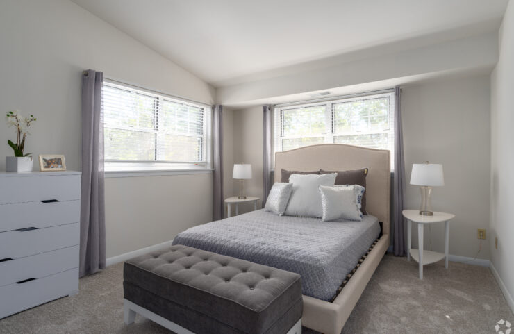 bedroom with wall to wall carpet
