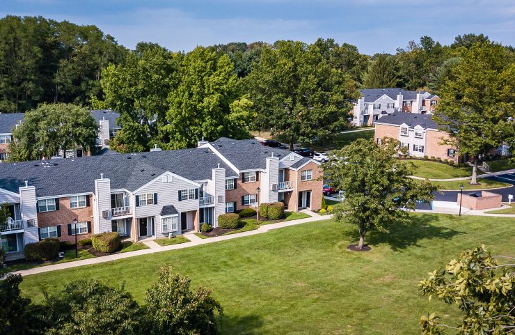 mount laurel apartments - aerial