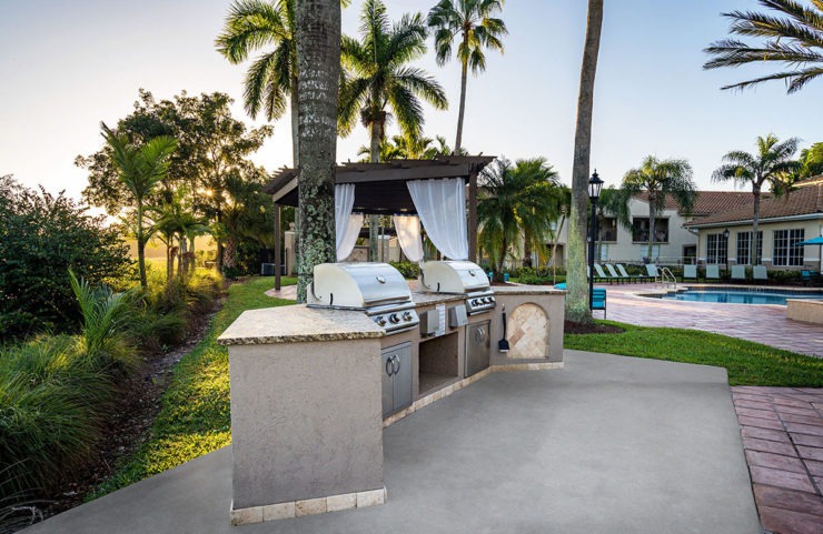 grills by the pool 