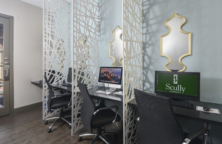 4 computer stations in the business center