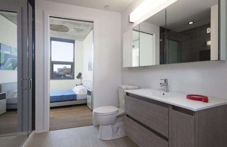 bathrooms with tiled showers