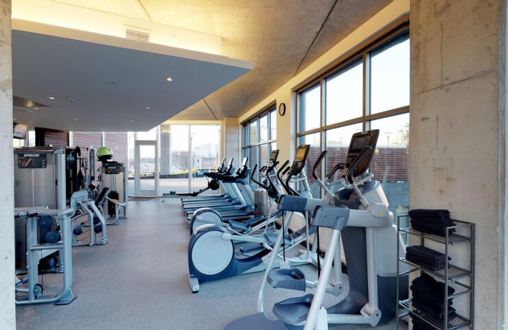 apartment with gym 