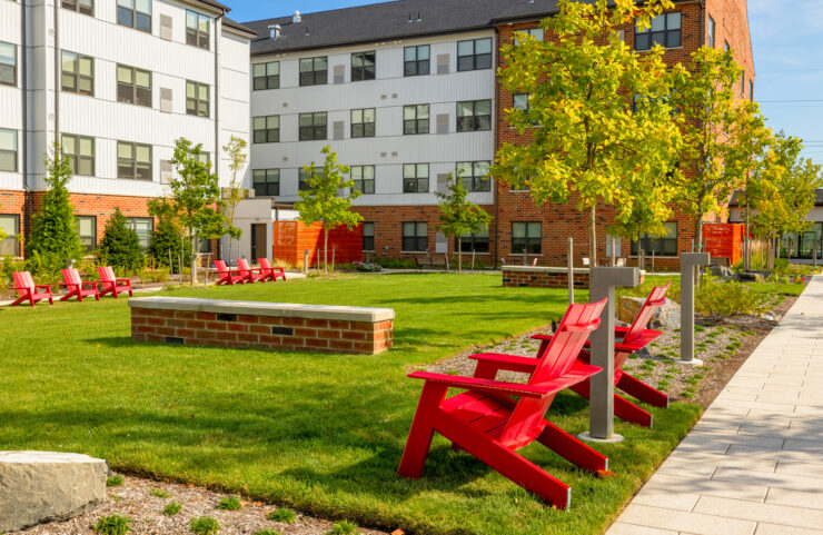 spacious 2 bed apt