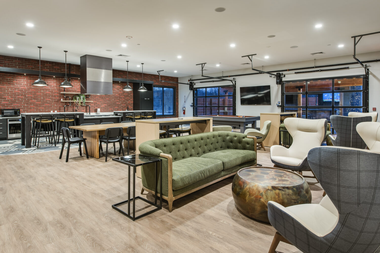  Great Room Demonstration Kitchen with Seating