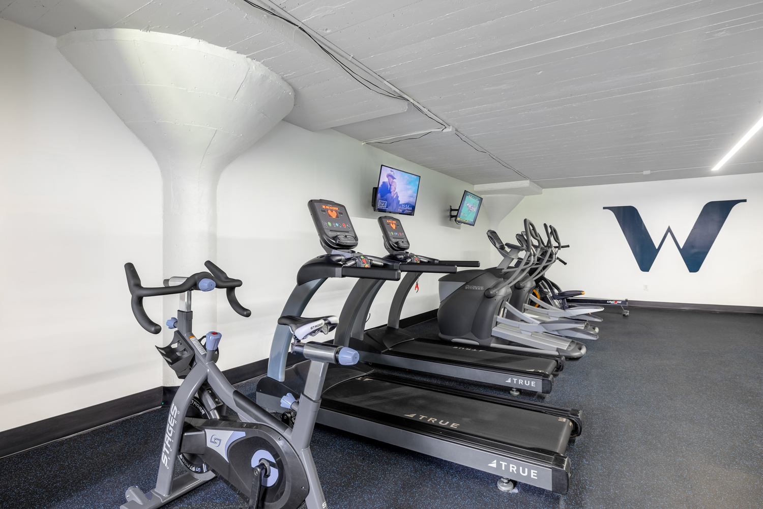 Fitness Center with cardio machines