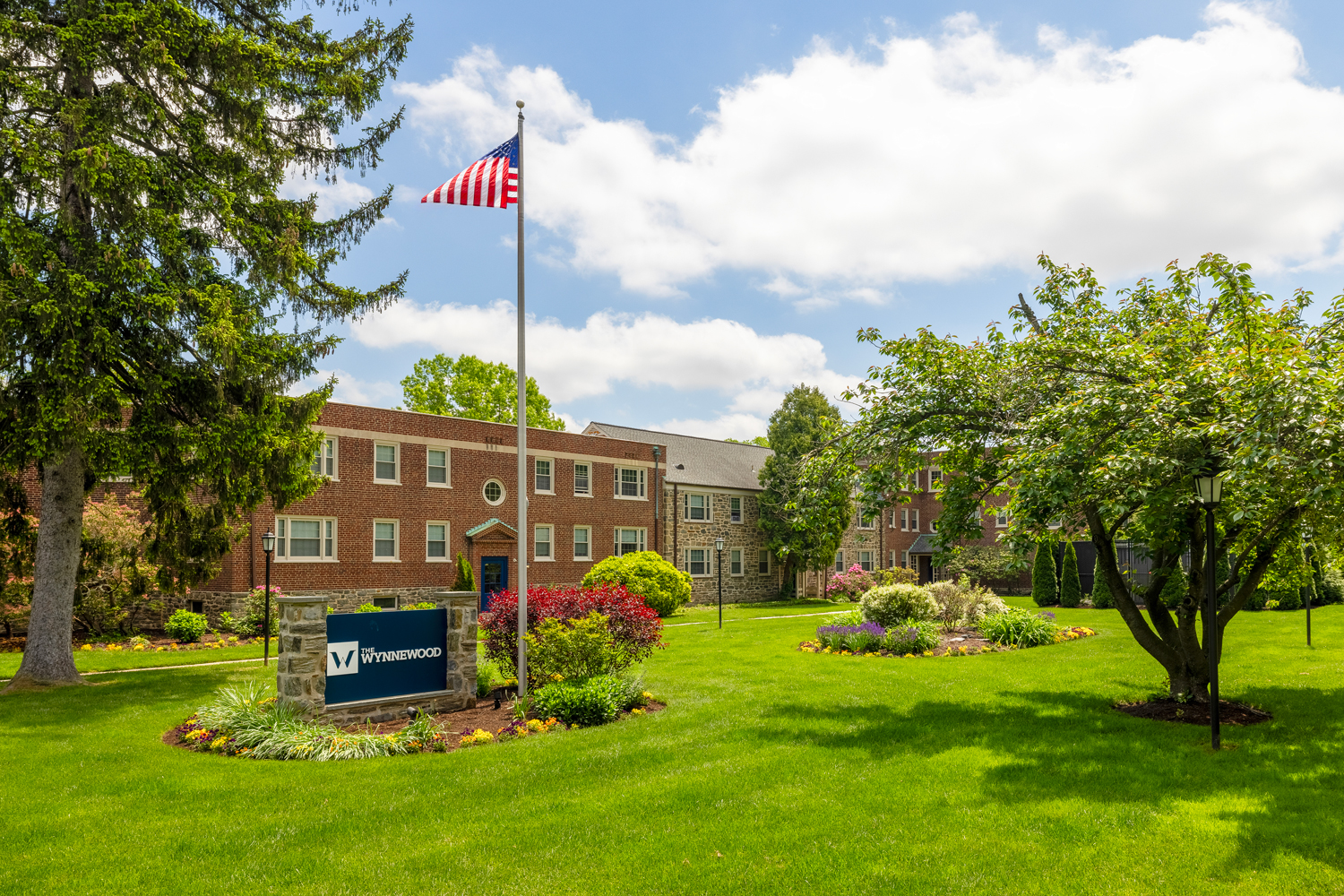 beautiful apartment community on main line