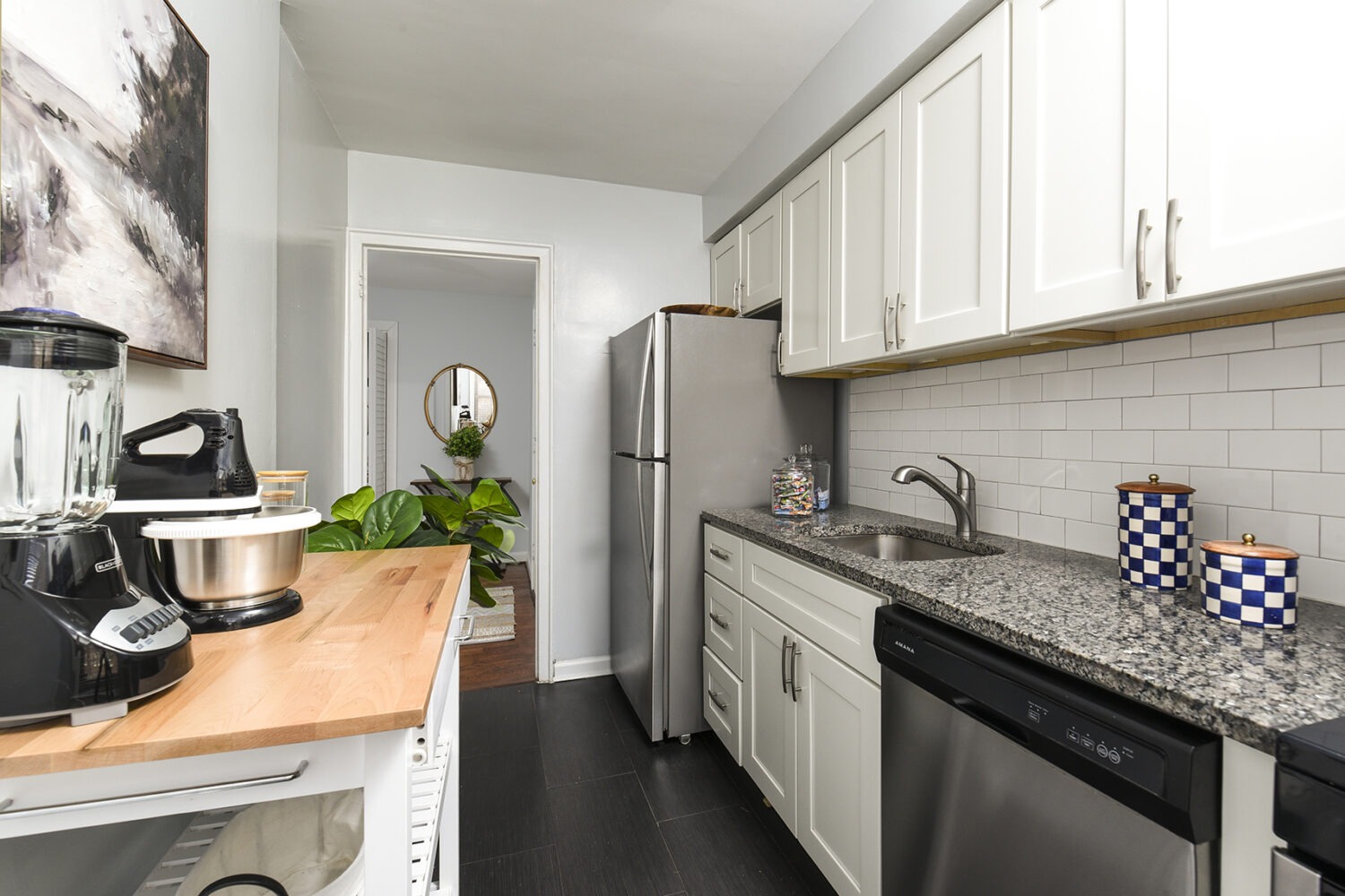 kitchen with breakfast bar