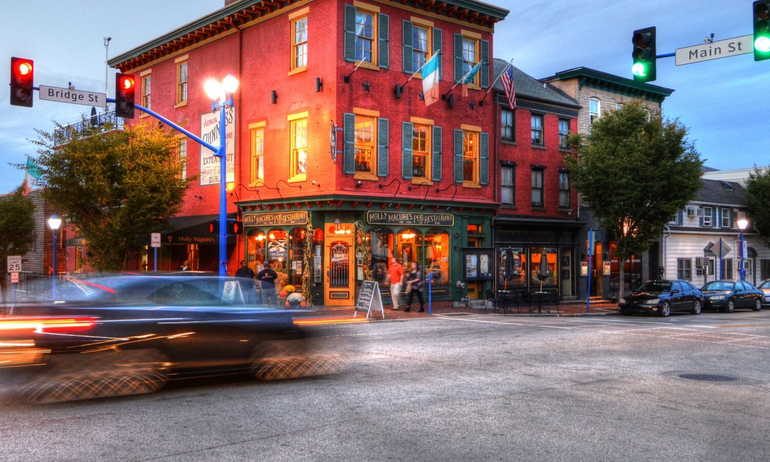 Variety of delicious local restaurants and vibrant nightspots