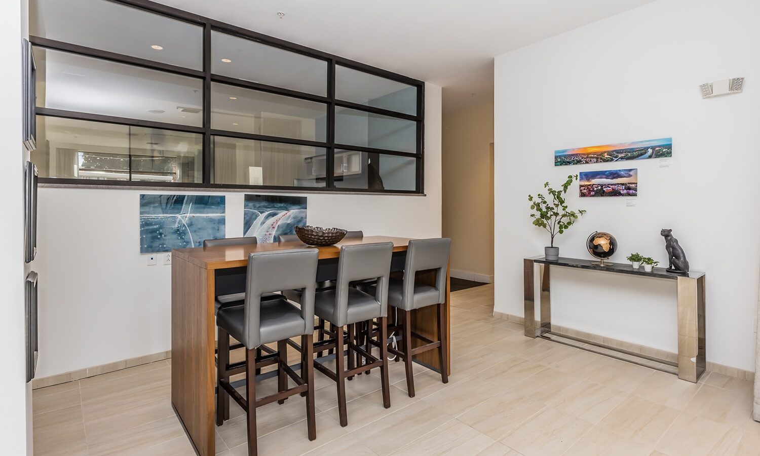 Fully equipped business center