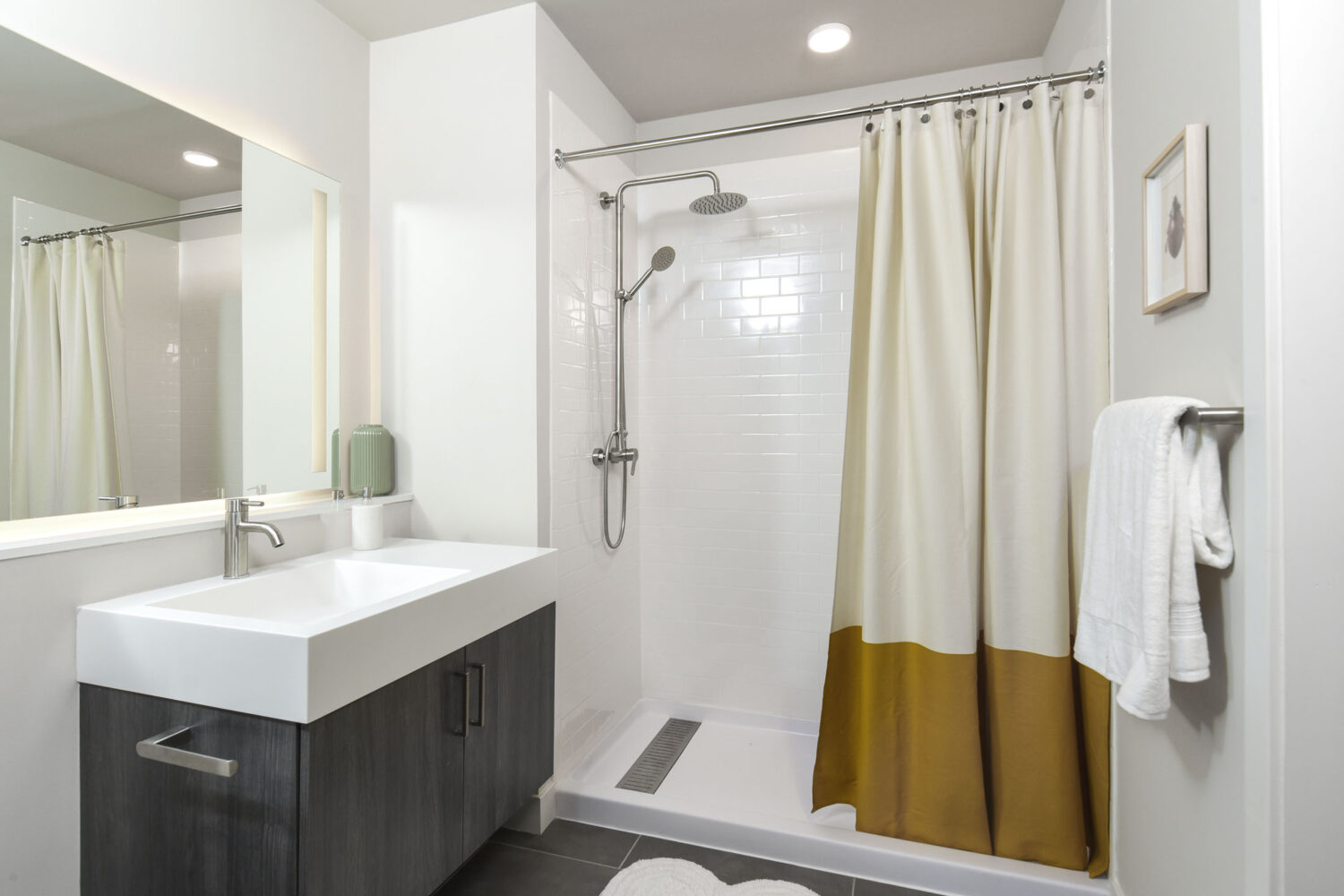 deluxe apartment in callowhill