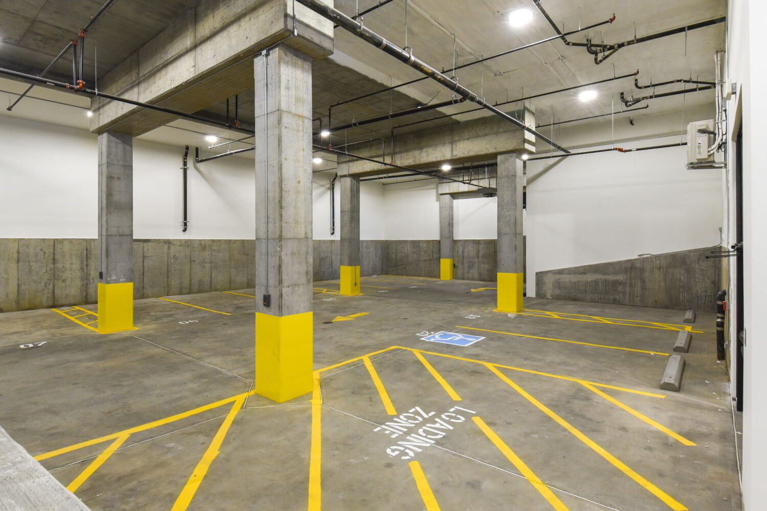 apartments with garage parking