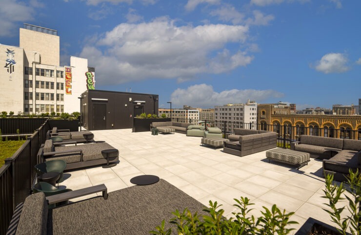 Resident outdoor rooftop lounge