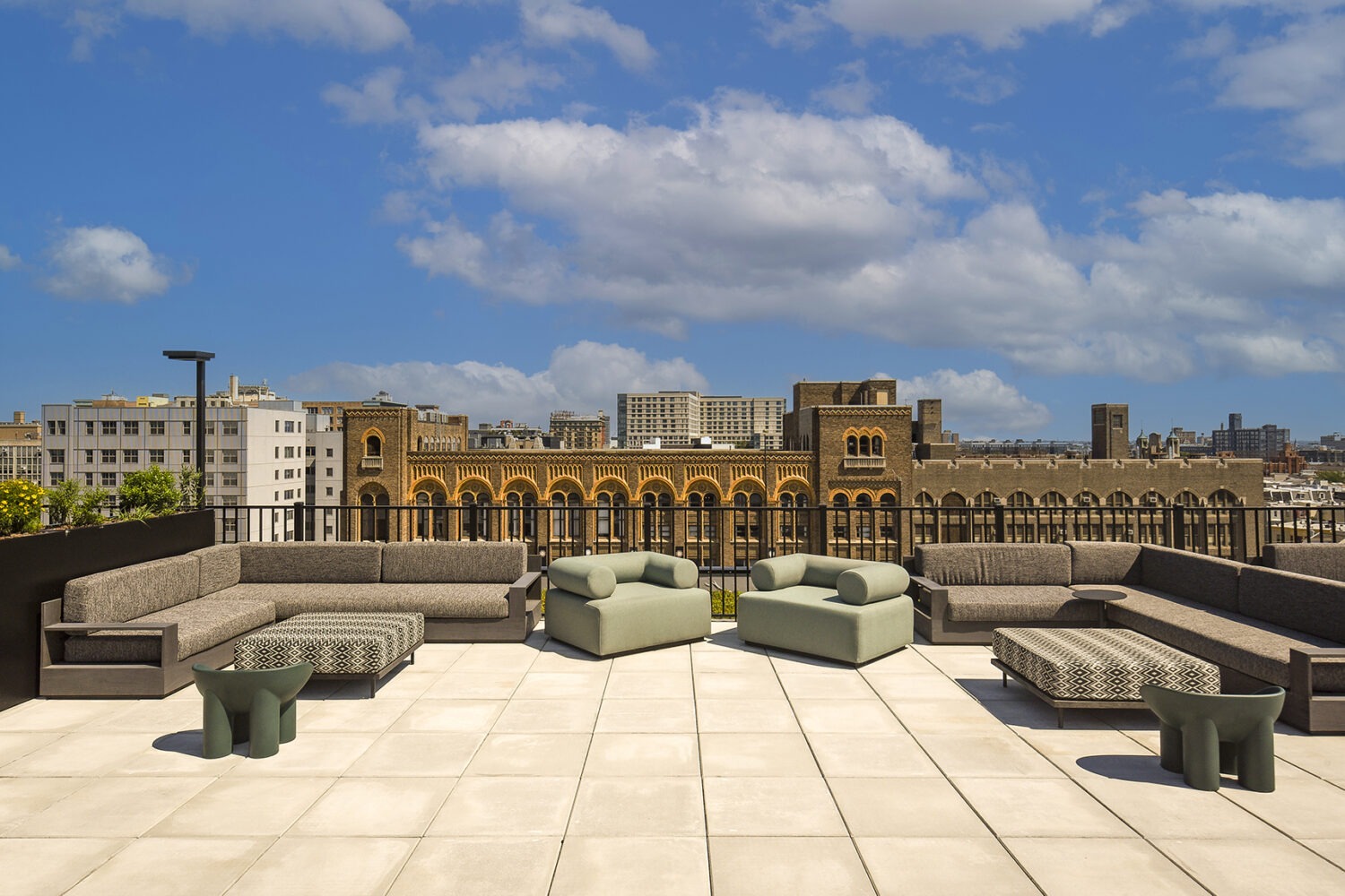 Roof deck with comfortable seating