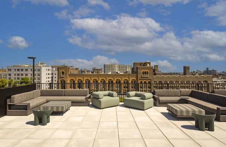 Roof deck with comfortable seating