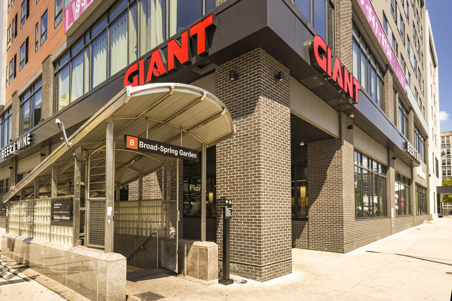 Entrance to the Spring Garden Subway Station
