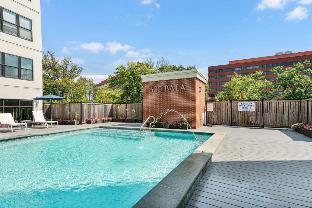 pool lounge with sky deck at 335 Bala Apartments Bala Cynwyd Philadelphia